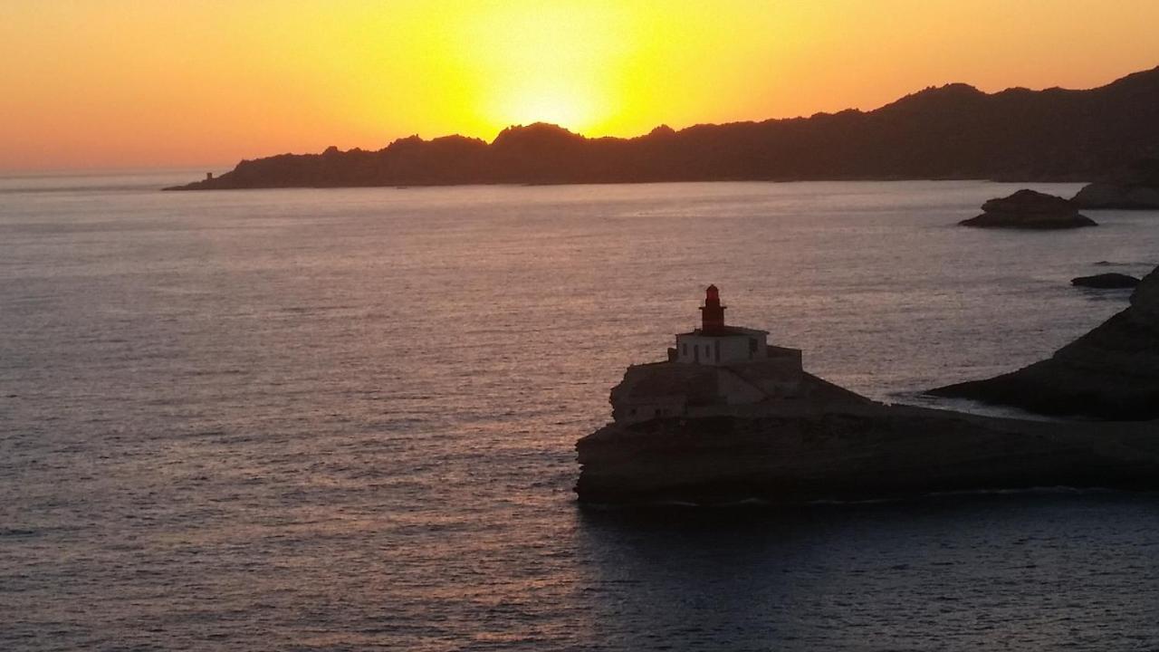 Bonifacio, Maison 90M² Sous Les Oliviers, Vue Sardaigne 博尼法乔 外观 照片